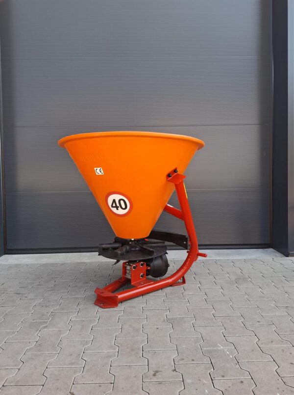 Kunstmest strooier t.b.v. mini tractor 200 liter