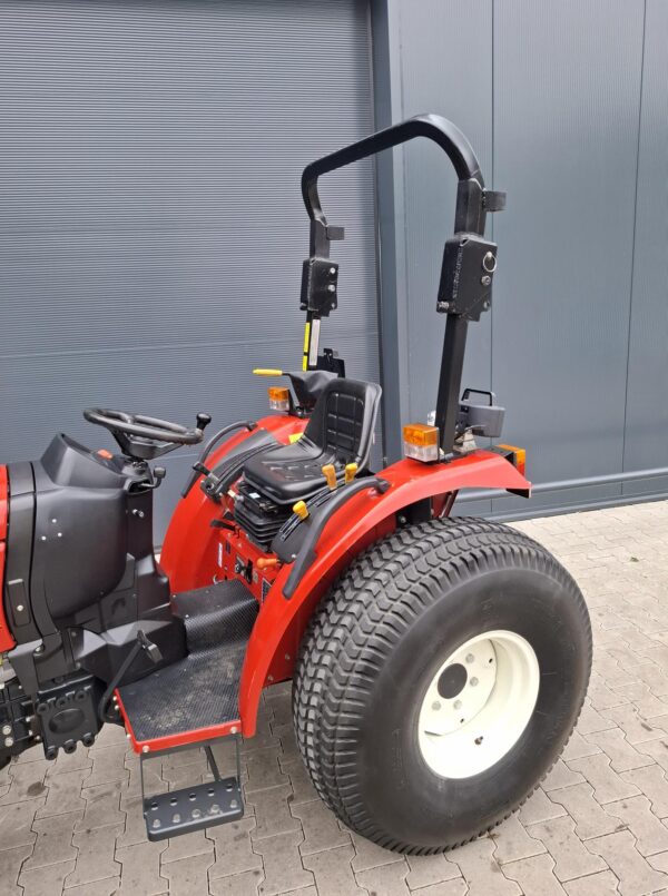 Shibaura ST330 mini tractor 30Pk Kenteken - Afbeelding 3