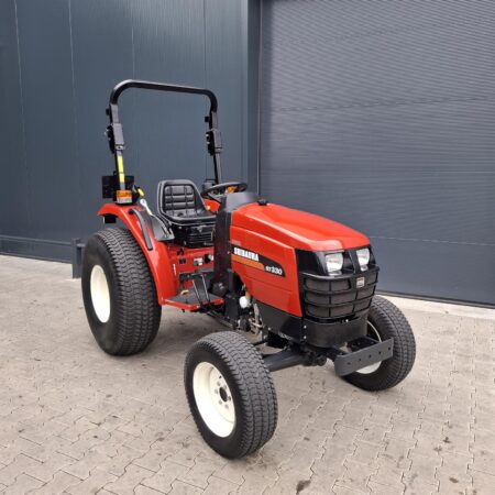 Shibaura ST330 mini tractor 30Pk Kenteken