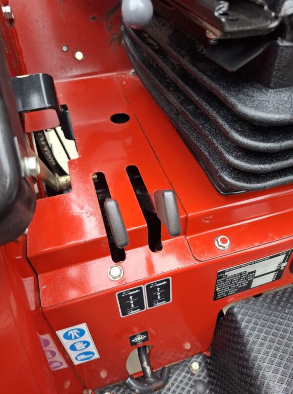 Shibaura ST330 mini tractor 30Pk Kenteken - Afbeelding 7