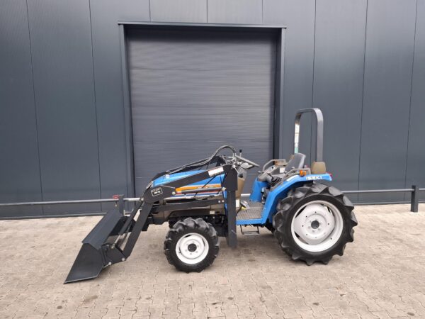 Iseki Sial 243 mini tractor met voorlader - Afbeelding 3