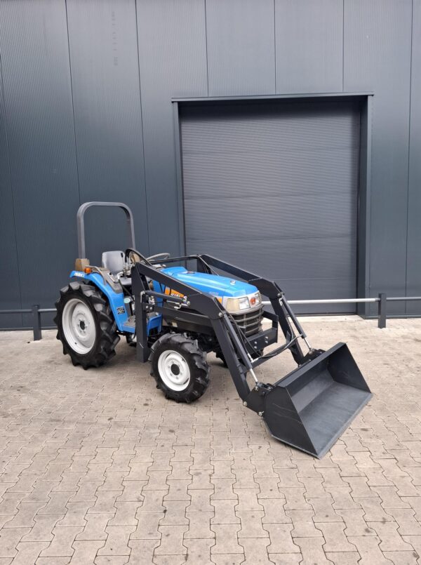 Iseki Sial 243 mini tractor met voorlader - Afbeelding 6