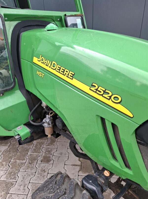 Gebruikte John Deere 2520 minitractor met werk - Afbeelding 2
