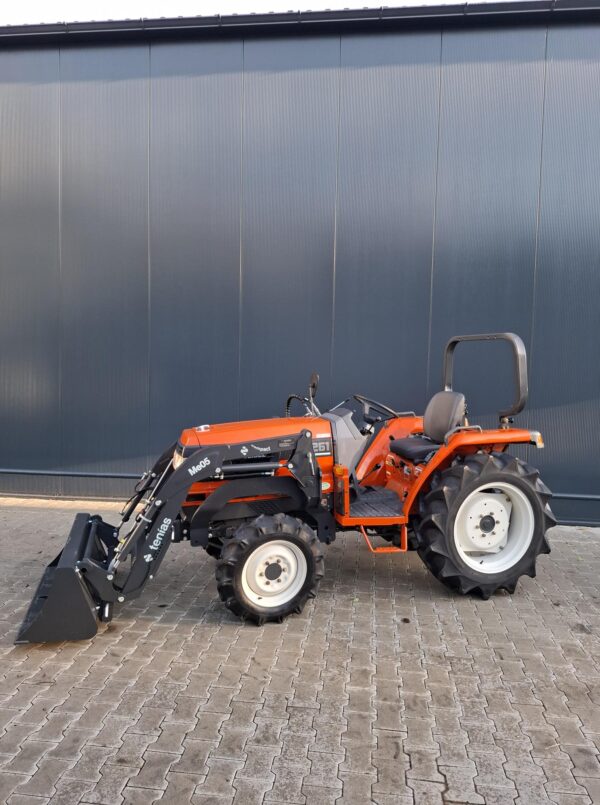 Gebruikte Kubota GL261 minitractor met voorlader 26pk - Afbeelding 4