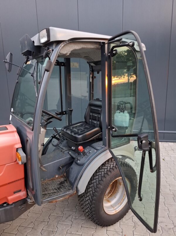 Hako 2650 DA mini tractor met cabine hydrostaat - Afbeelding 3