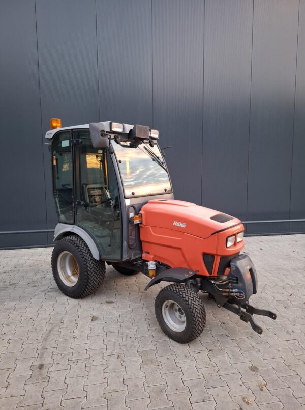 Hako 2650 DA mini tractor met cabine hydrostaat