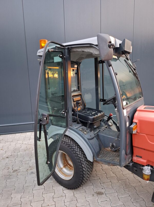 Hako 2650 DA mini tractor met cabine hydrostaat - Afbeelding 4