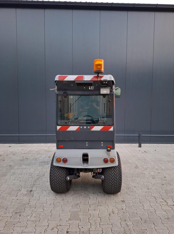 Hako 2650 DA mini tractor met cabine hydrostaat - Afbeelding 6
