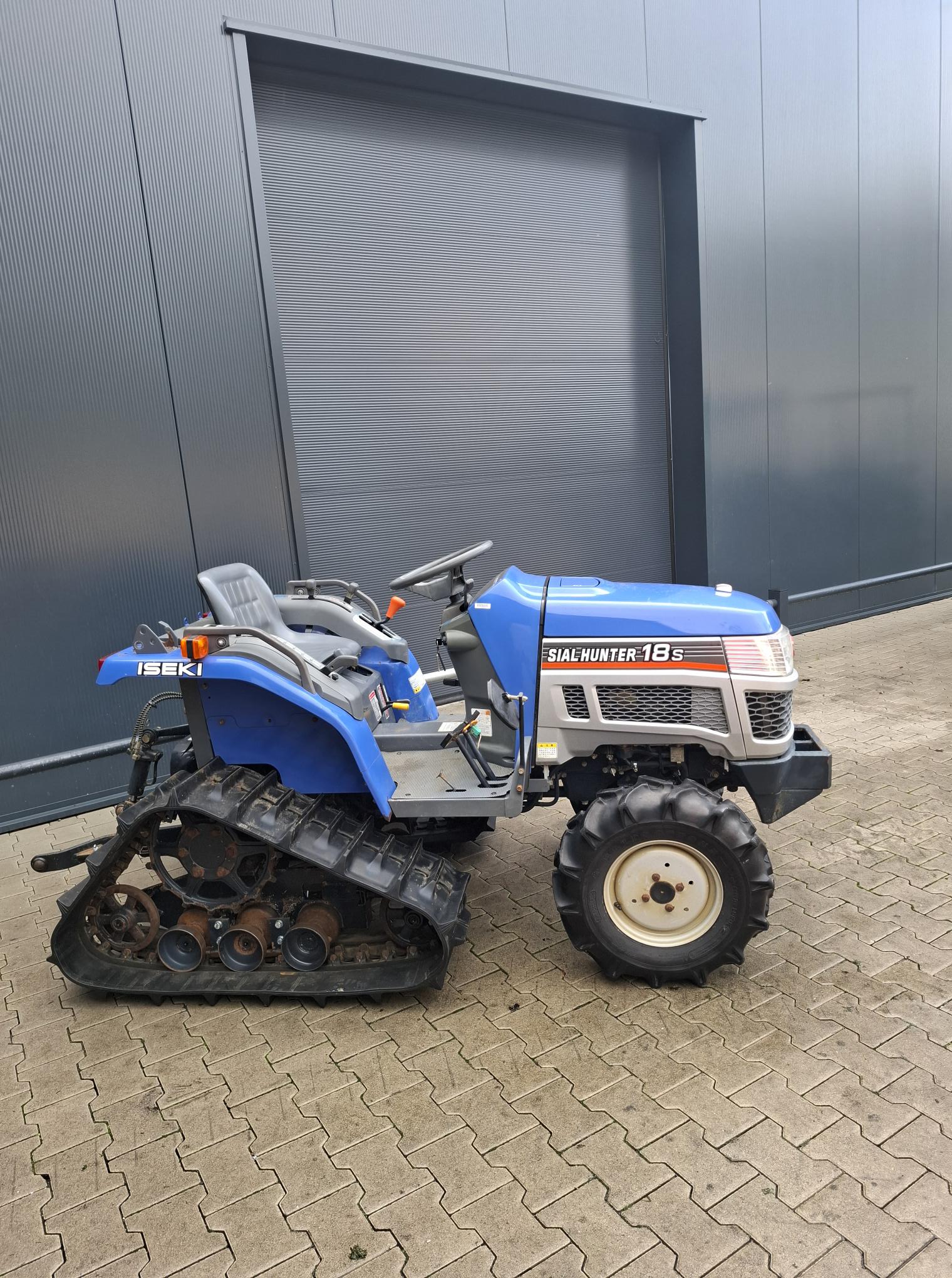 Iseki Hunter 18s minitractor half rups 18 pk uniek!