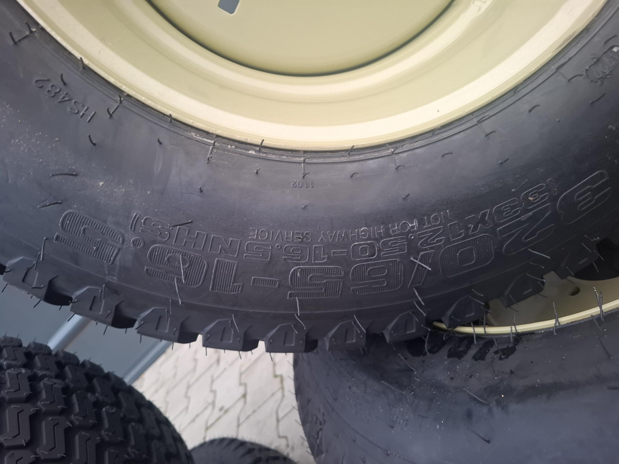 Nieuwe gazonbanden set Yanmar SA326 - Afbeelding 3