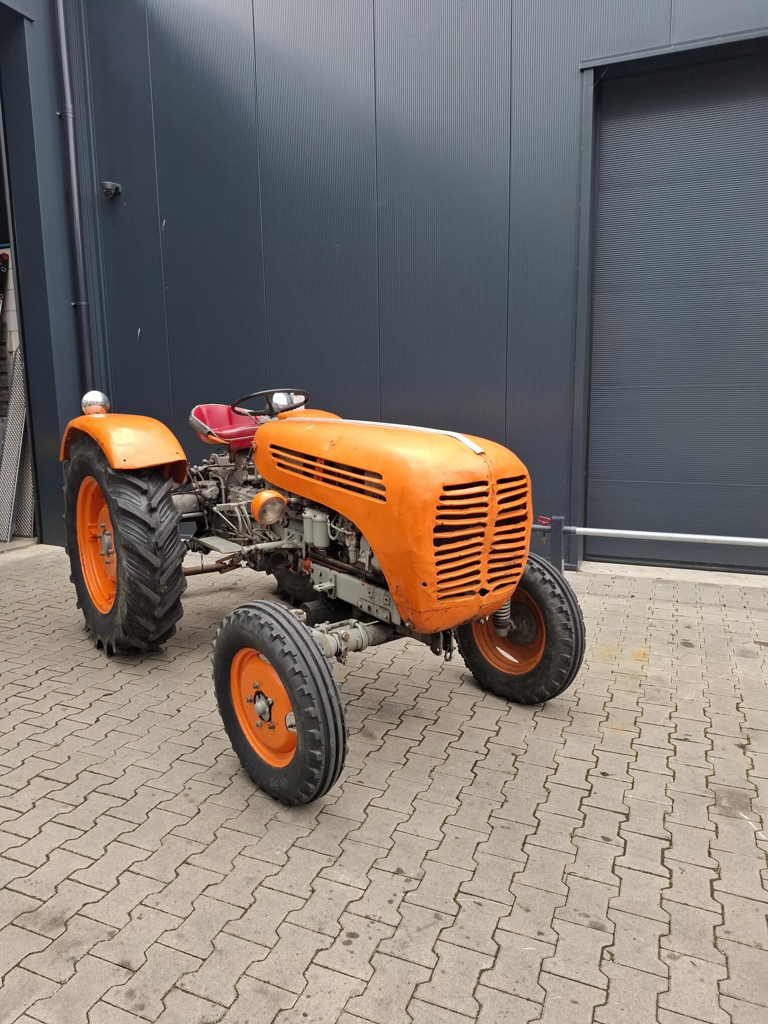 Oldtimer Steyr 188 tractor 2 cilinder met kenteken - Afbeelding 2