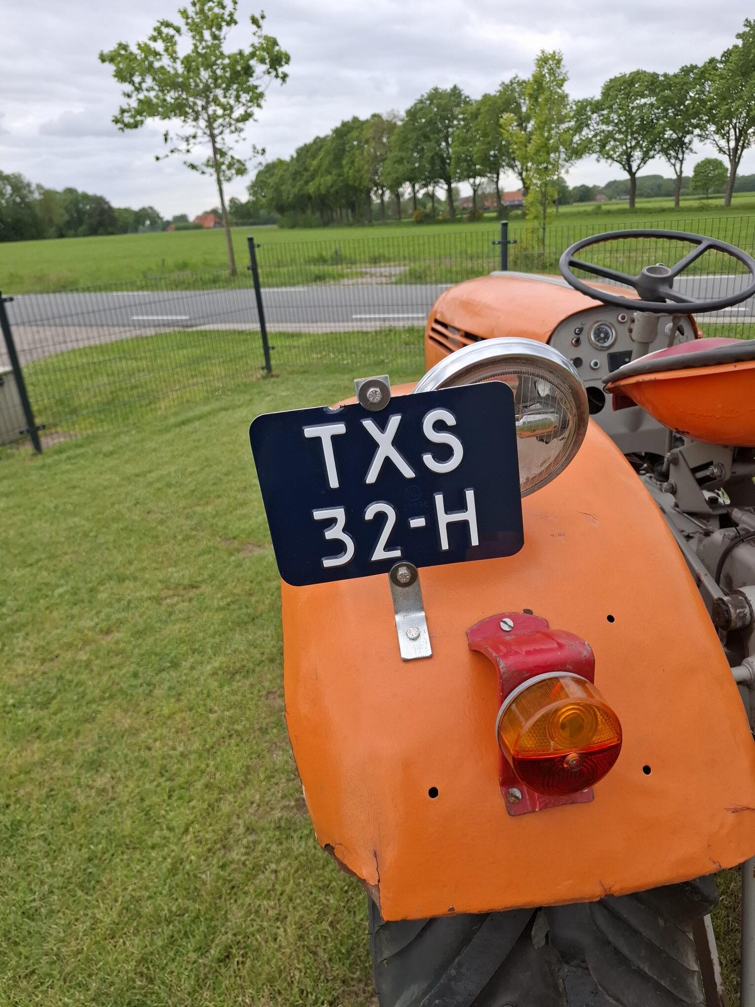 Oldtimer Steyr 188 tractor 2 cilinder met kenteken - Afbeelding 6