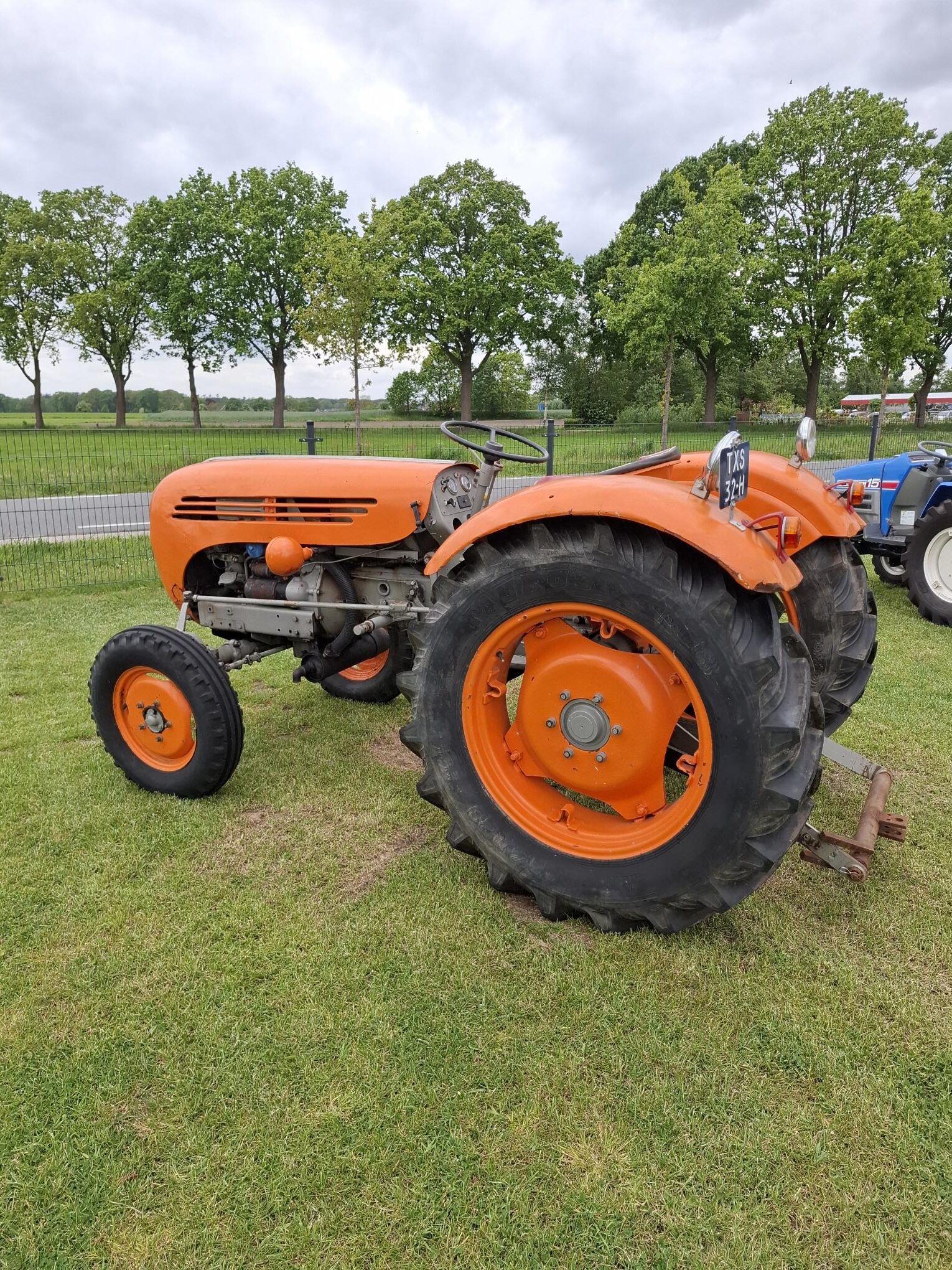 Oldtimer Steyr 188 tractor 2 cilinder met kenteken - Afbeelding 7